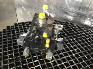 Liebherr Zusätzliches Ventil